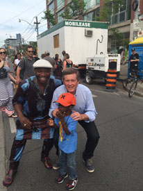 Amara Kanté with Toronto Mayor John Tory
